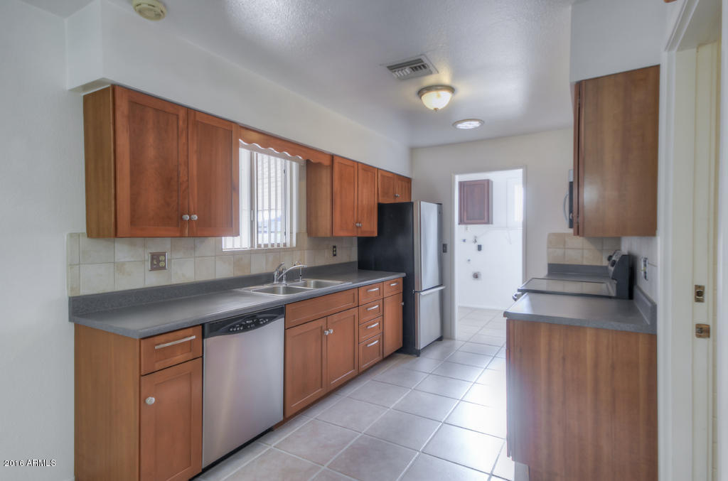 7655 East Mawson Road Mesa, AZ 85207 - Photo 12 of 33 Kitchen