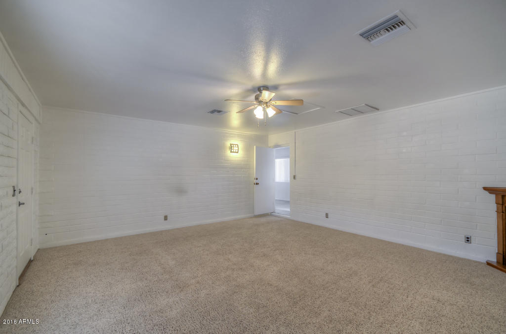 7655 East Mawson Road Mesa, AZ 85207 - Photo 18 of 33 Family Room