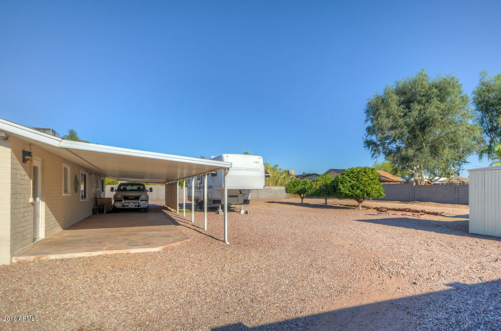 7655 East Mawson Road Mesa, AZ 85207 - Photo 10 of 33 Large Yard and Extended Patio