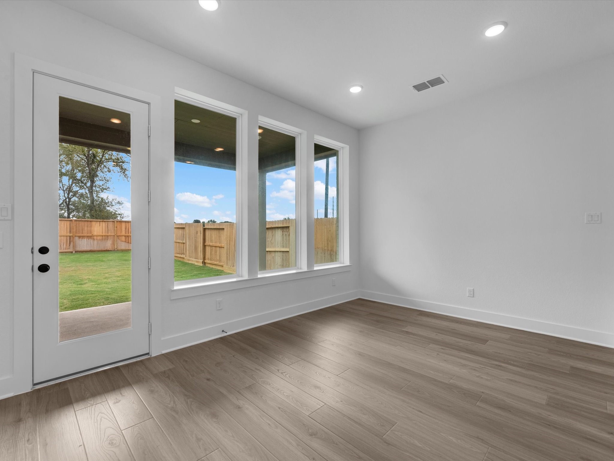 32019 Cascade Rdg Drive Fulshear, TX 77441 - Photo 9 of 29 Gallery Image 9