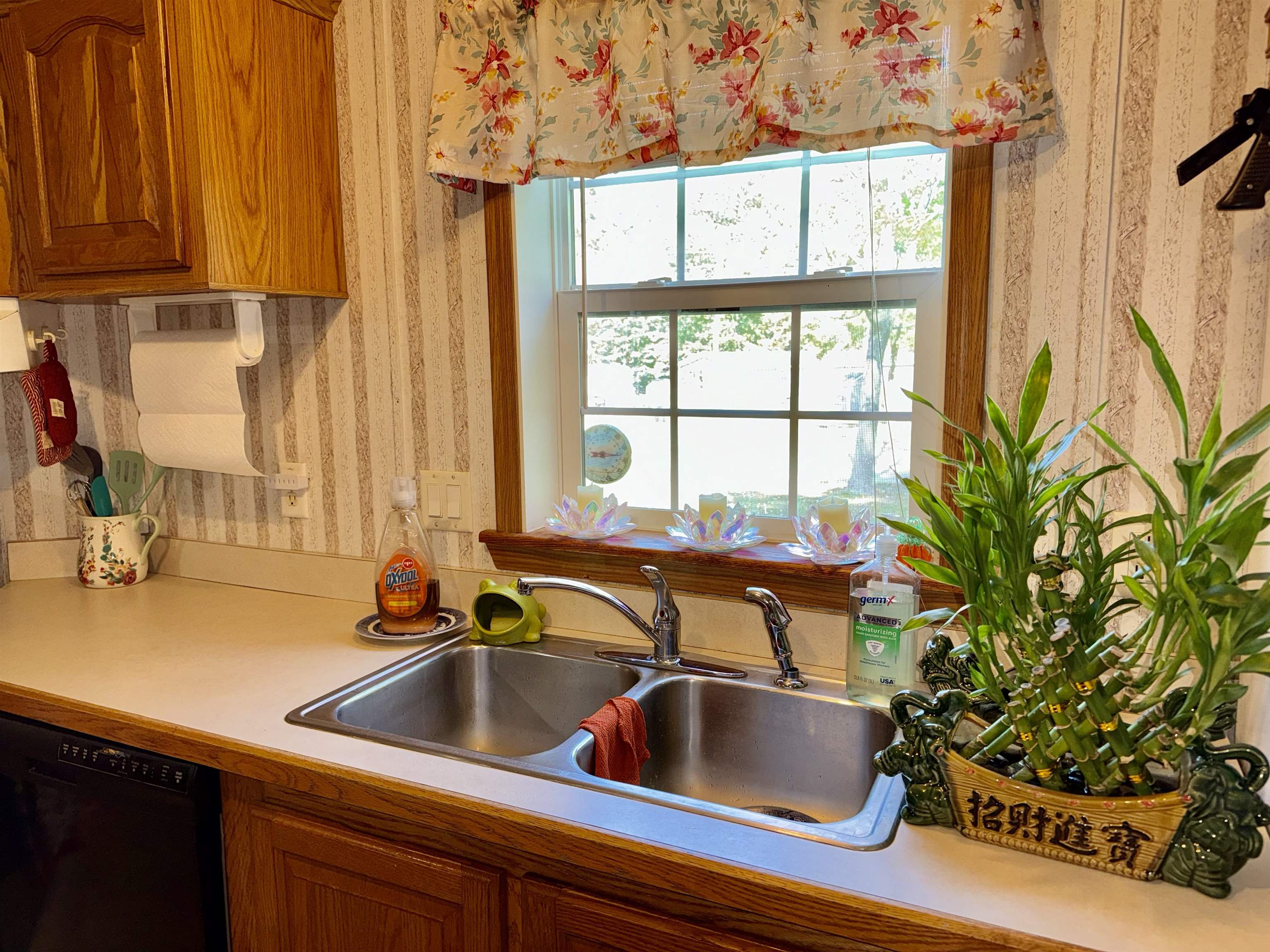 56 Nelson Street Salem, NH 03079 - Photo 11 of 27