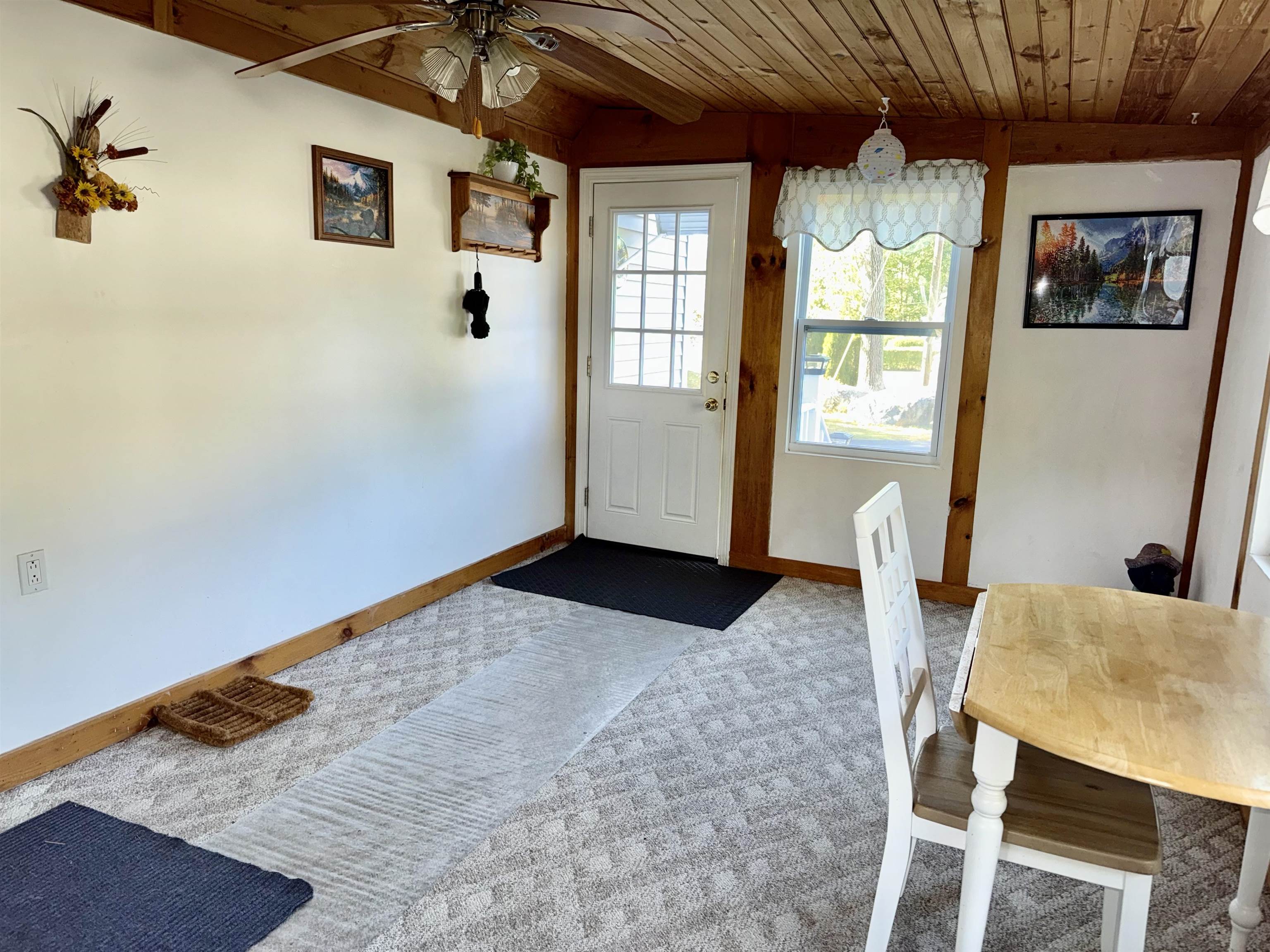 56 Nelson Street Salem, NH 03079 - Photo 4 of 27