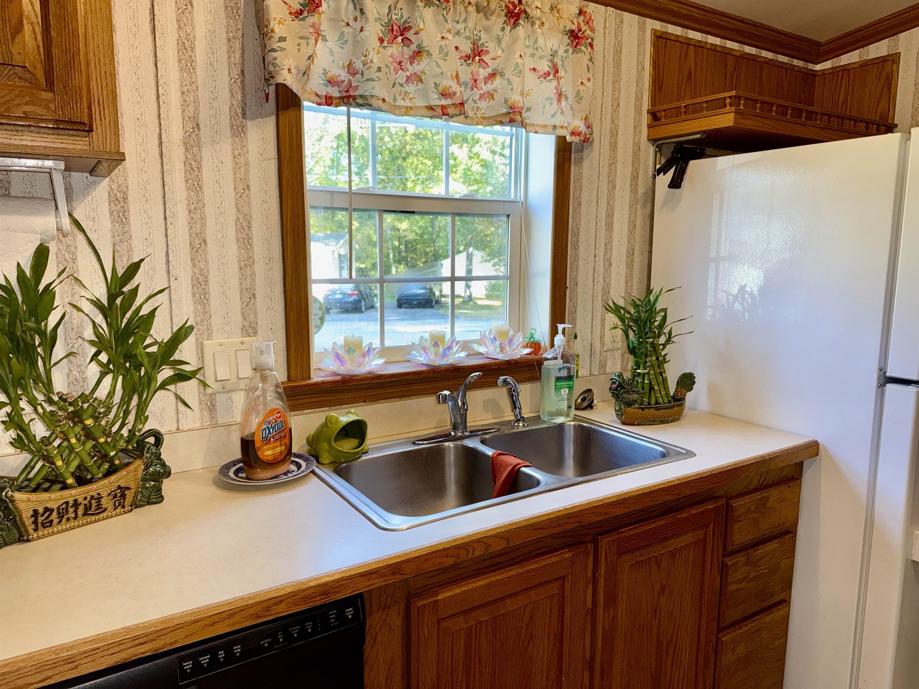 56 Nelson Street Salem, NH 03079 - Photo 10 of 27