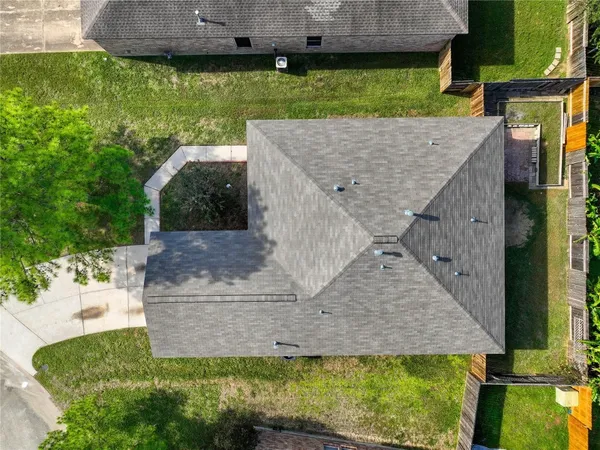 $1,975 | 8810 Willow Spur Drive, Tomball, TX 77375