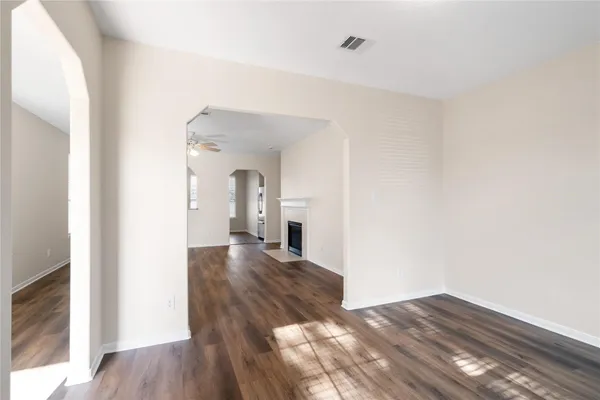 $1,975 | 8810 Willow Spur Drive, Tomball, TX 77375
