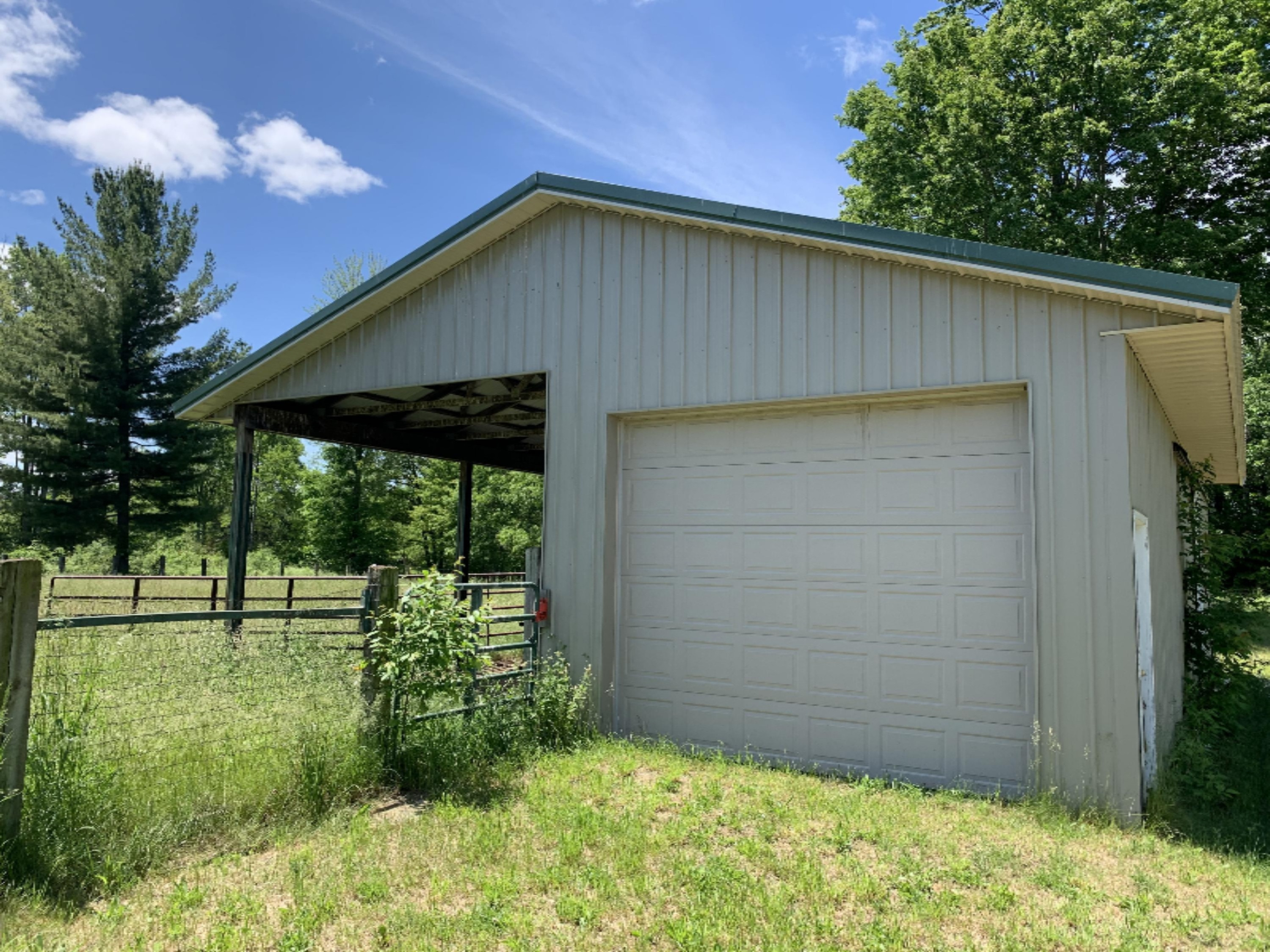 11320 Clam River Road Marion, MI 49665 - Photo 6 of 32 IMG_3704