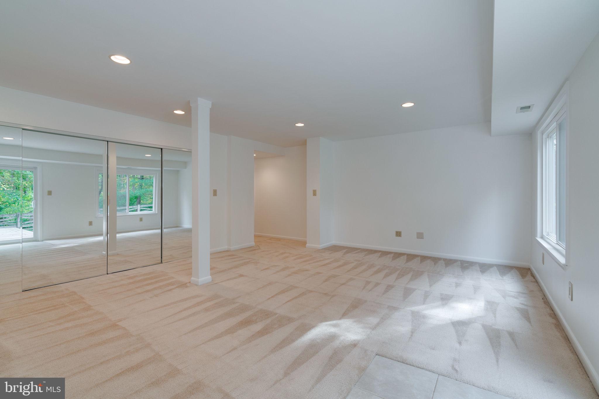 8643 Reseca Lane Springfield, VA 22152 - Photo 40 of 52 Gallery Image 40