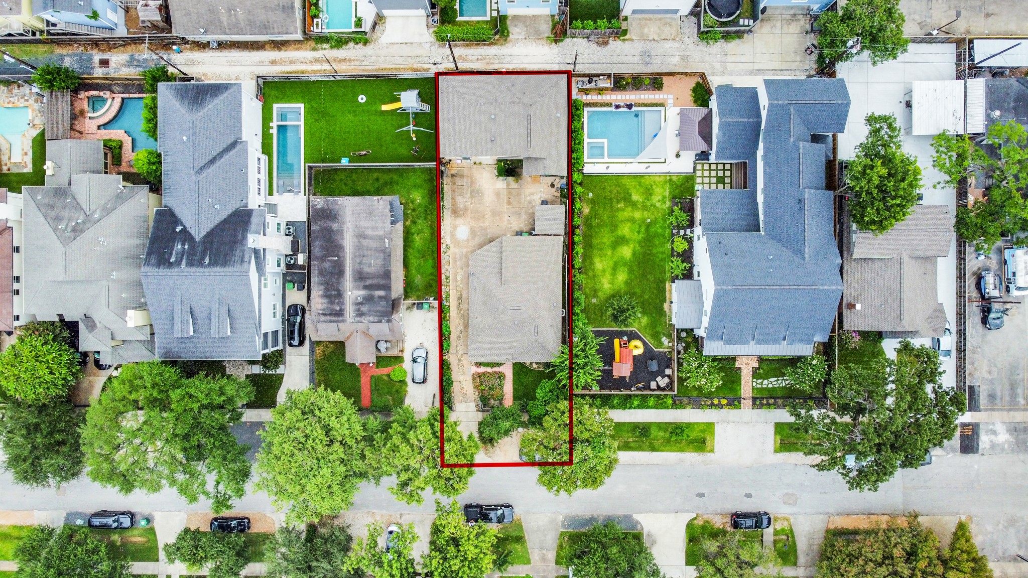 729 East 9th Street Houston, TX 77007 - Photo 1 of 35 an aerial view of multiple house