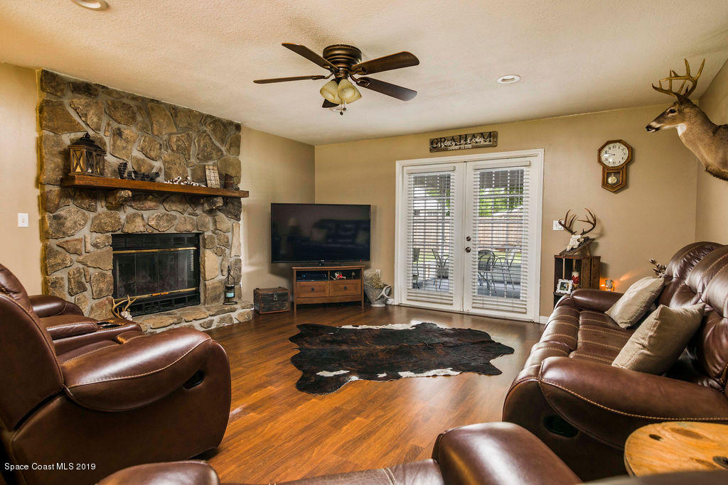 2720 Folsom Road Mims, FL 32754 - Photo 4 of 26 IMG_6394