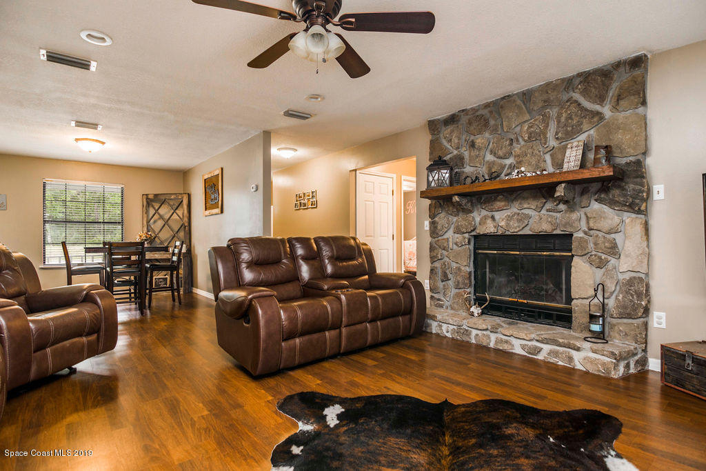 2720 Folsom Road Mims, FL 32754 - Photo 5 of 26 IMG_6404