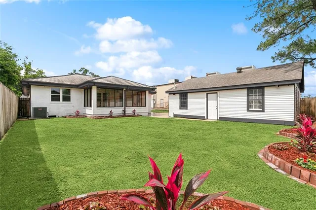 $325,000 | 149 Caroline Avenue, River Ridge, LA 70123