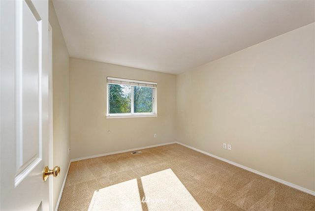 $825,000 | 24607 Northeast 72nd Street, Redmond, WA 98053