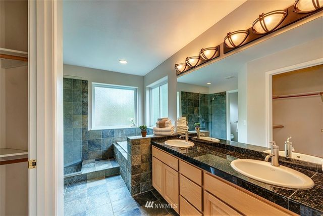 $825,000 | 24607 Northeast 72nd Street, Redmond, WA 98053