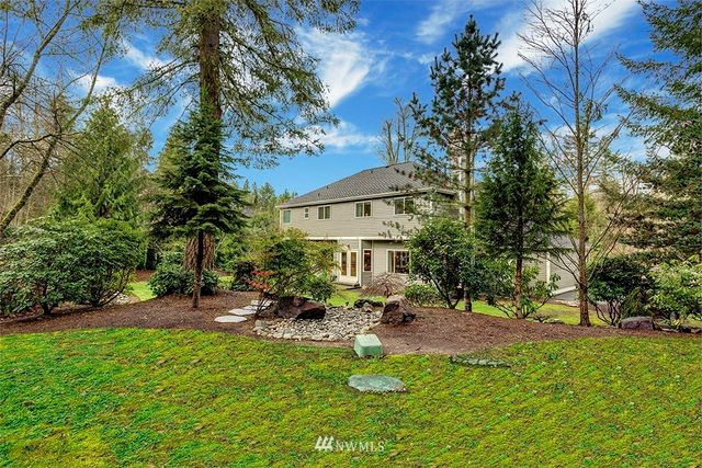 $825,000 | 24607 Northeast 72nd Street, Redmond, WA 98053