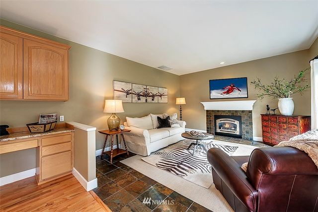 $825,000 | 24607 Northeast 72nd Street, Redmond, WA 98053