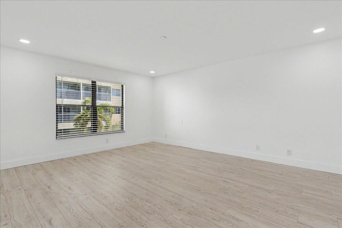 201 Southwest 1st Street, Unit 9 Boca Raton, FL 33432 - Photo 18 of 38 Primary Bedroom