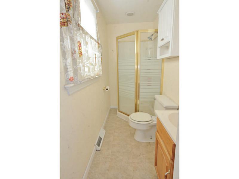 111 Blackshire Road Butler, PA 16001 - Photo 14 of 23 Master Bath/Spa.