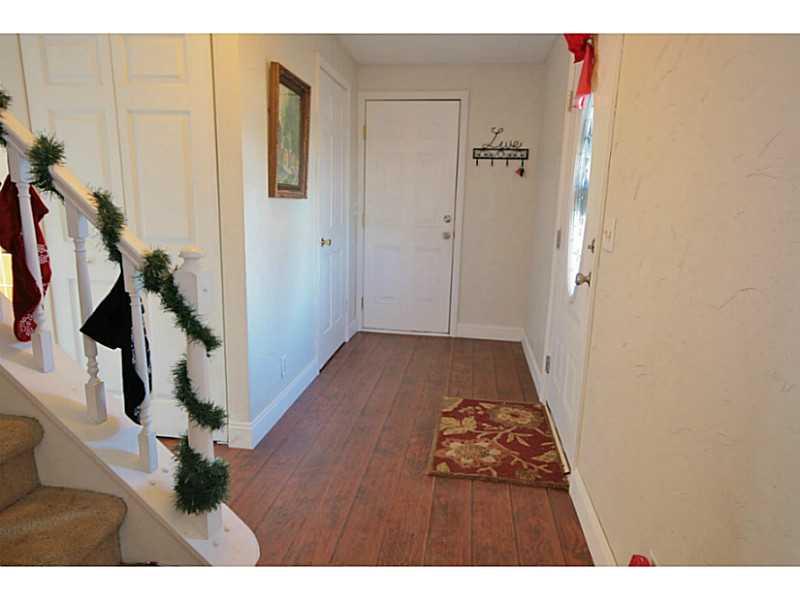 111 Blackshire Road Butler, PA 16001 - Photo 3 of 23 Entry/Foyer.