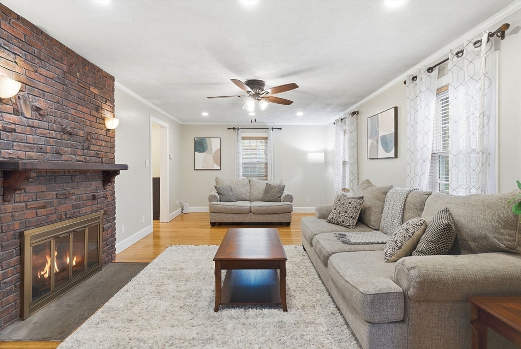 36 Fairview Road Stoneham, MA 02180 - Photo 2 of 24