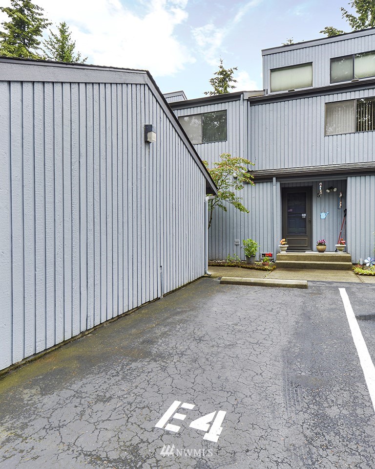 1850 Grant Avenue South, Unit E4 Renton, WA 98055 - Photo 25 of 27 Gallery Image 25