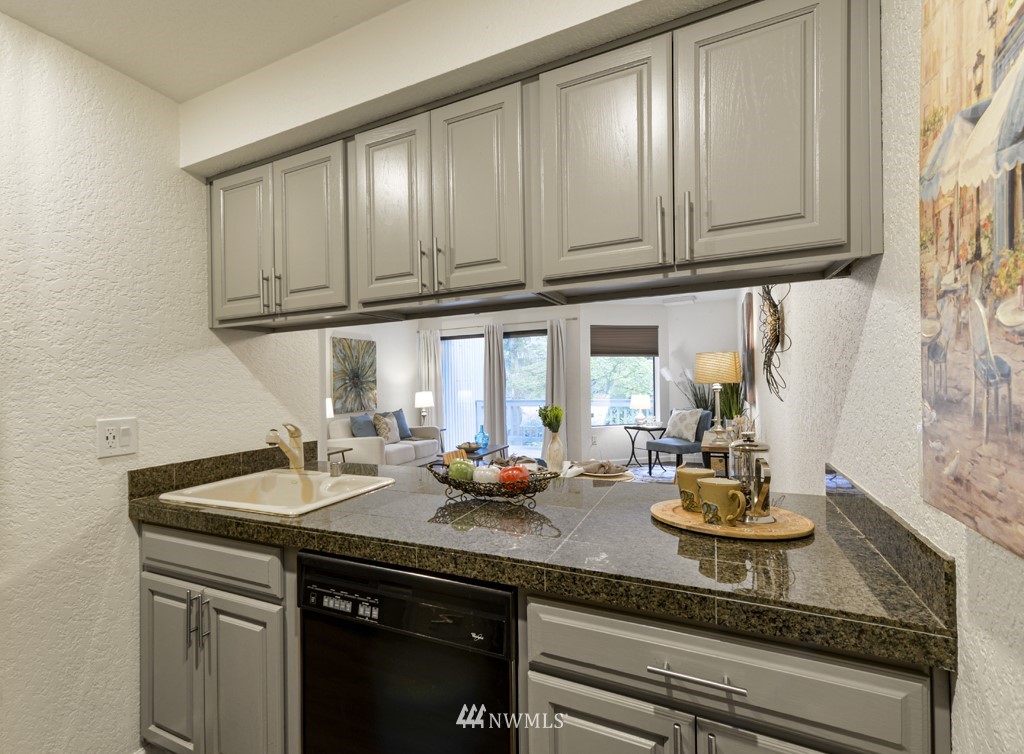 1850 Grant Avenue South, Unit E4 Renton, WA 98055 - Photo 5 of 27 Gallery Image 5