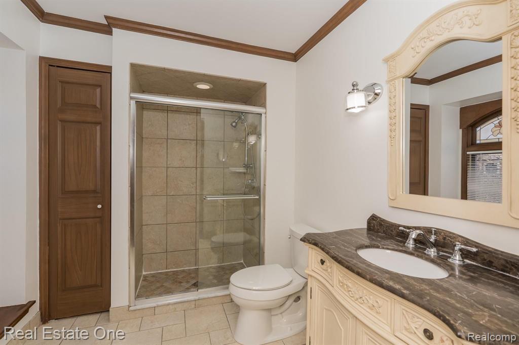 327 Silvervale Drive Rochester, MI 48309 - Photo 20 of 43
