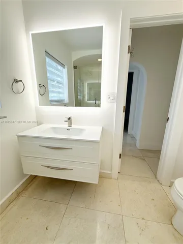 $11,500 | 5835 La Gorce Drive, Miami Beach, FL 33140