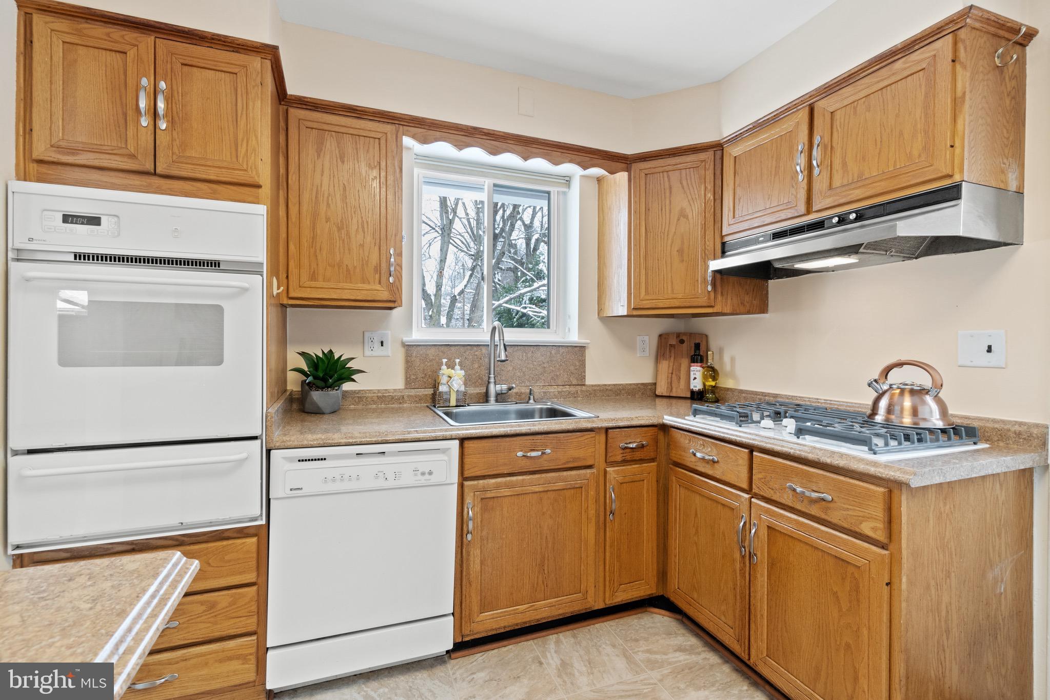 9906 Grayson Avenue Silver Spring, MD 20901 - Photo 8 of 22 Gallery Image 8