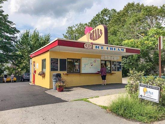 178 Veranda Street Portland, ME 04103 - Photo 29 of 36 Beals Ice Cream