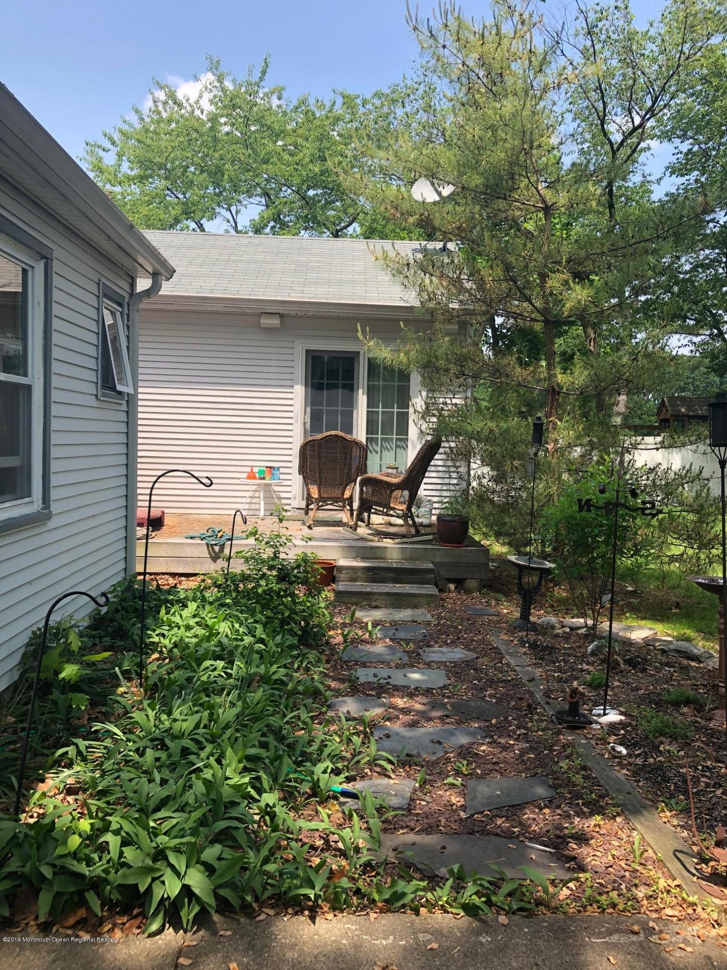 731 Holmdel Road Holmdel, NJ 07733 - Photo 4 of 20 731 Holmdel rear