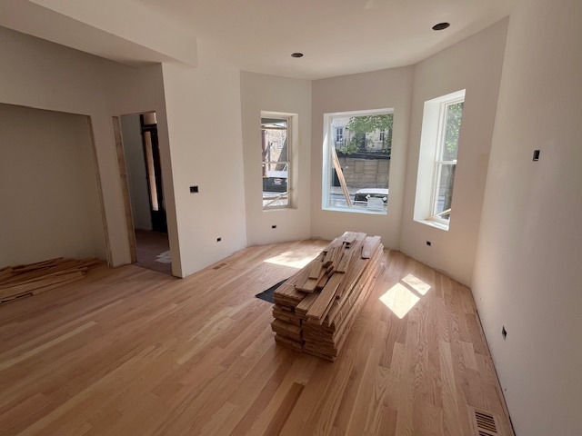 3726 North Racine Avenue, Unit 1 Chicago, IL 60613 - Photo 8 of 32