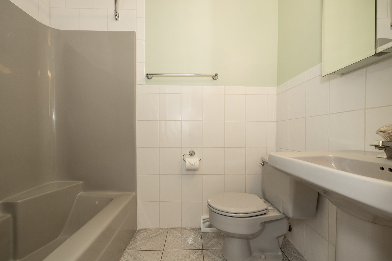 609 Schoolgate Road New Lenox, IL 60451 - Photo 15 of 16 Gallery Image 15
