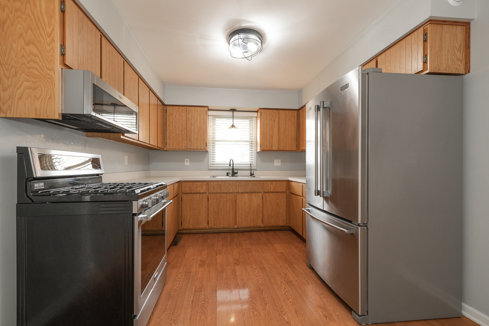 609 Schoolgate Road New Lenox, IL 60451 - Photo 4 of 16 Gallery Image 4