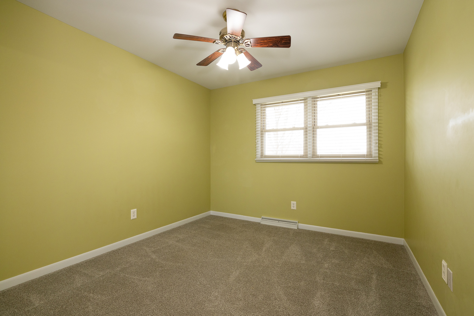 609 Schoolgate Road New Lenox, IL 60451 - Photo 10 of 16 Gallery Image 10