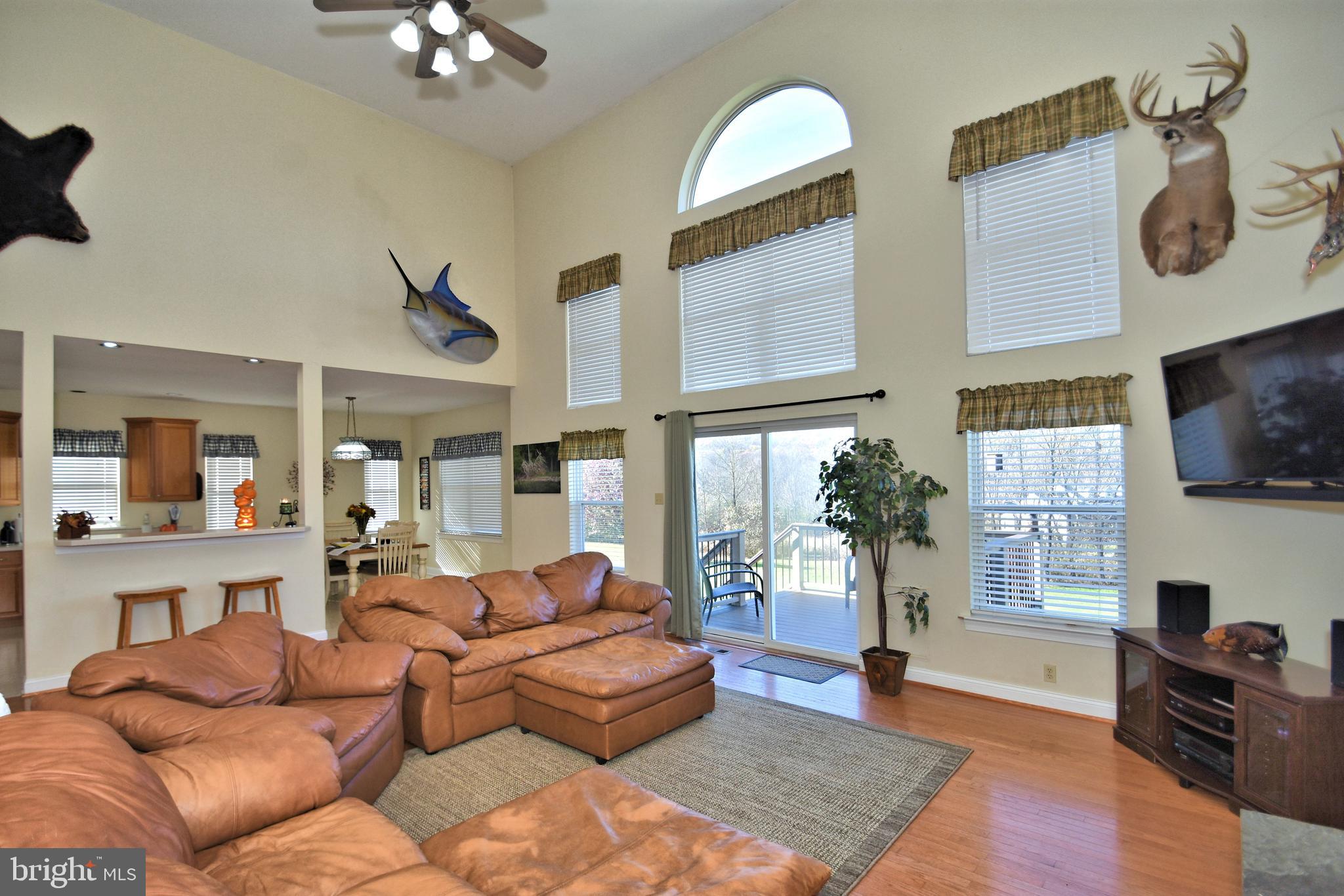 2204 Three Mile Run Road Perkasie, PA 18944 - Photo 11 of 31 Great Room