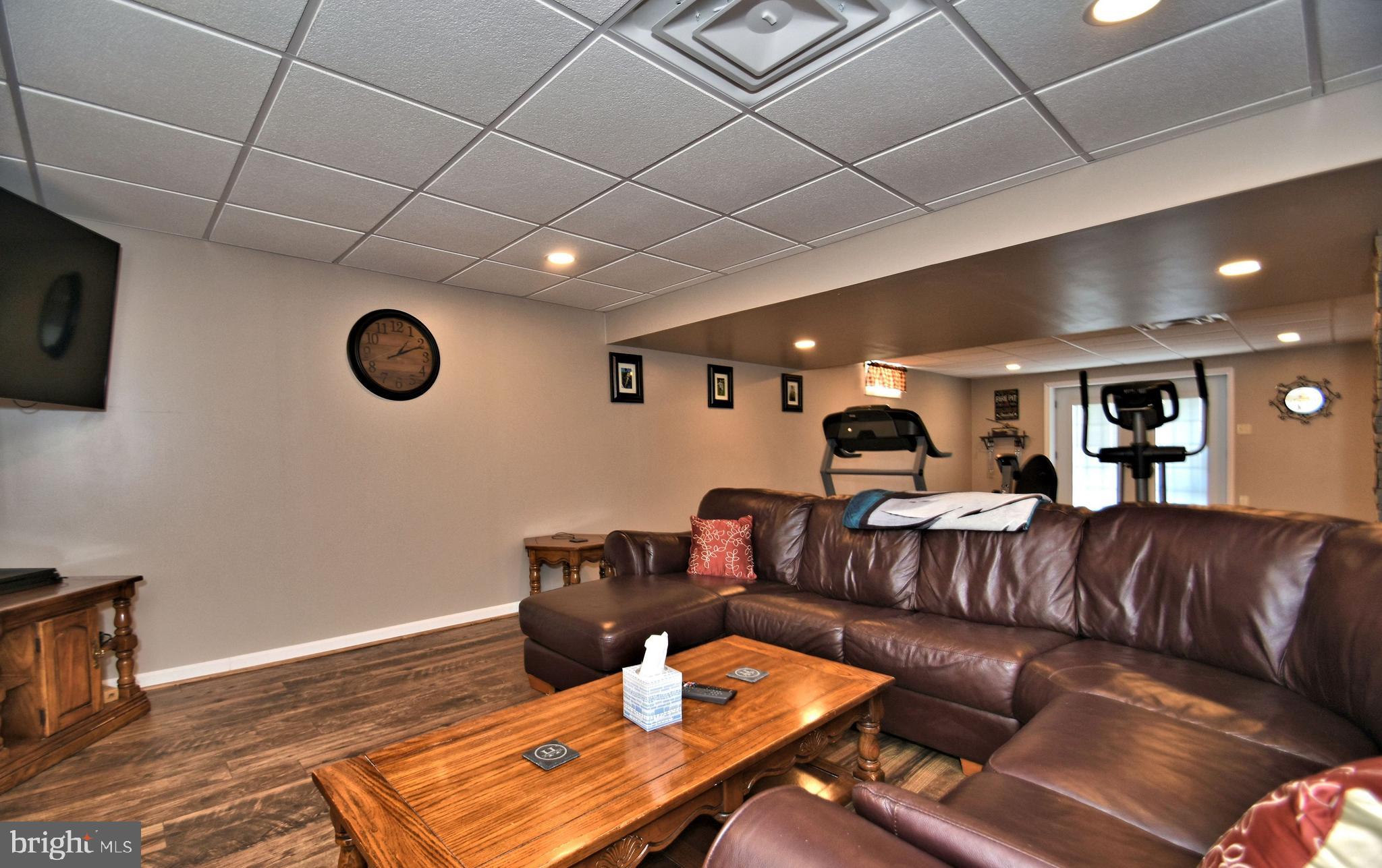 2204 Three Mile Run Road Perkasie, PA 18944 - Photo 26 of 31 Family Room