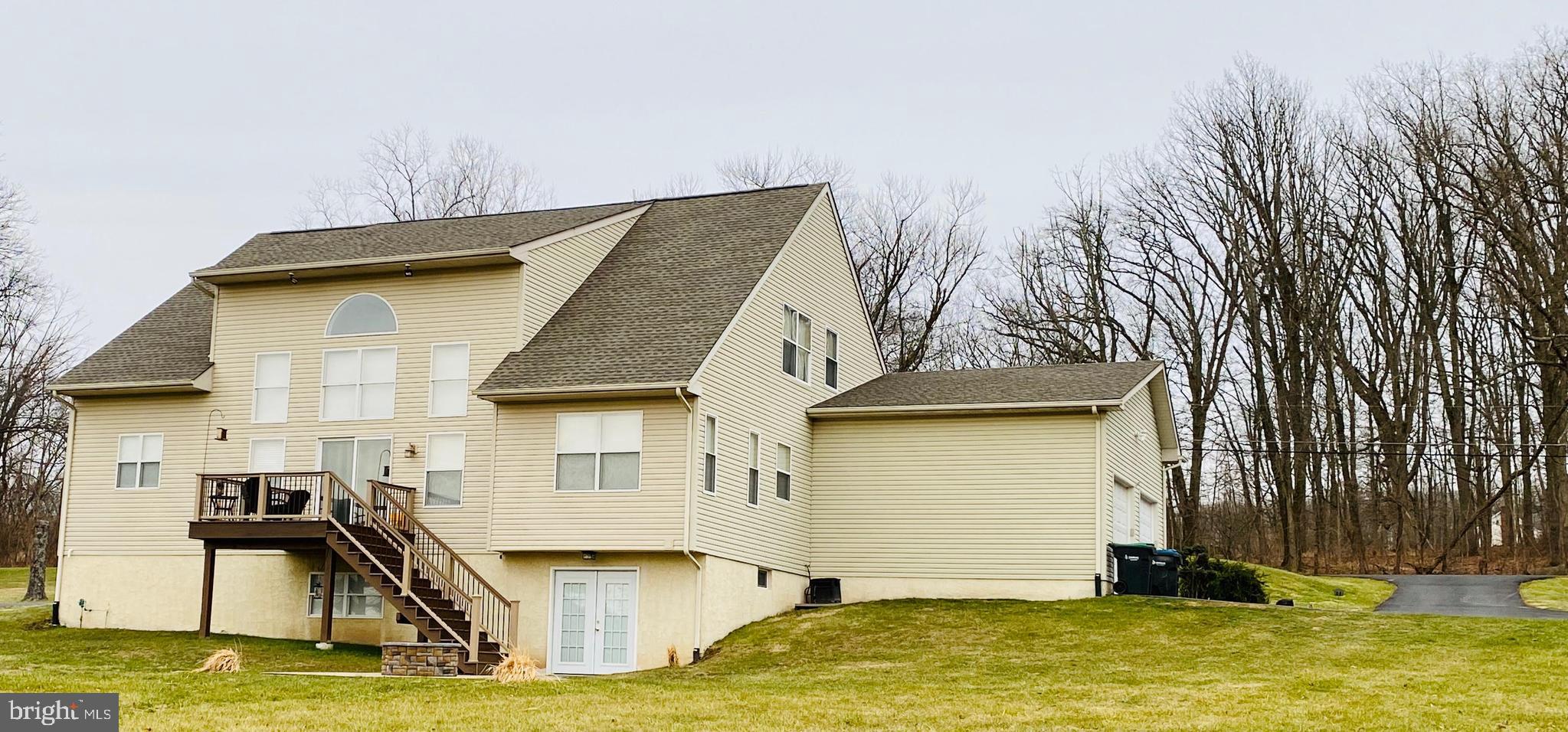 2204 Three Mile Run Road Perkasie, PA 18944 - Photo 4 of 31