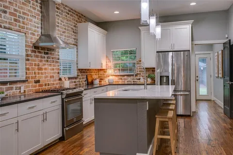 $489,000 | 322 South Brighton Avenue, Dallas, TX 75208