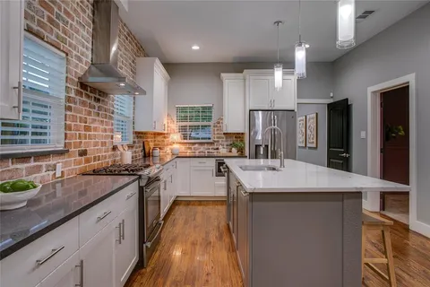 $489,000 | 322 South Brighton Avenue, Dallas, TX 75208
