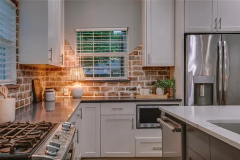 $489,000 | 322 South Brighton Avenue, Dallas, TX 75208