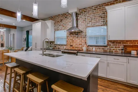 $489,000 | 322 South Brighton Avenue, Dallas, TX 75208