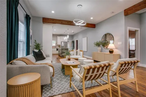 $489,000 | 322 South Brighton Avenue, Dallas, TX 75208