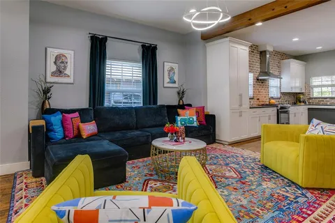 $499,000 | 322 South Brighton Avenue, Dallas, TX 75208