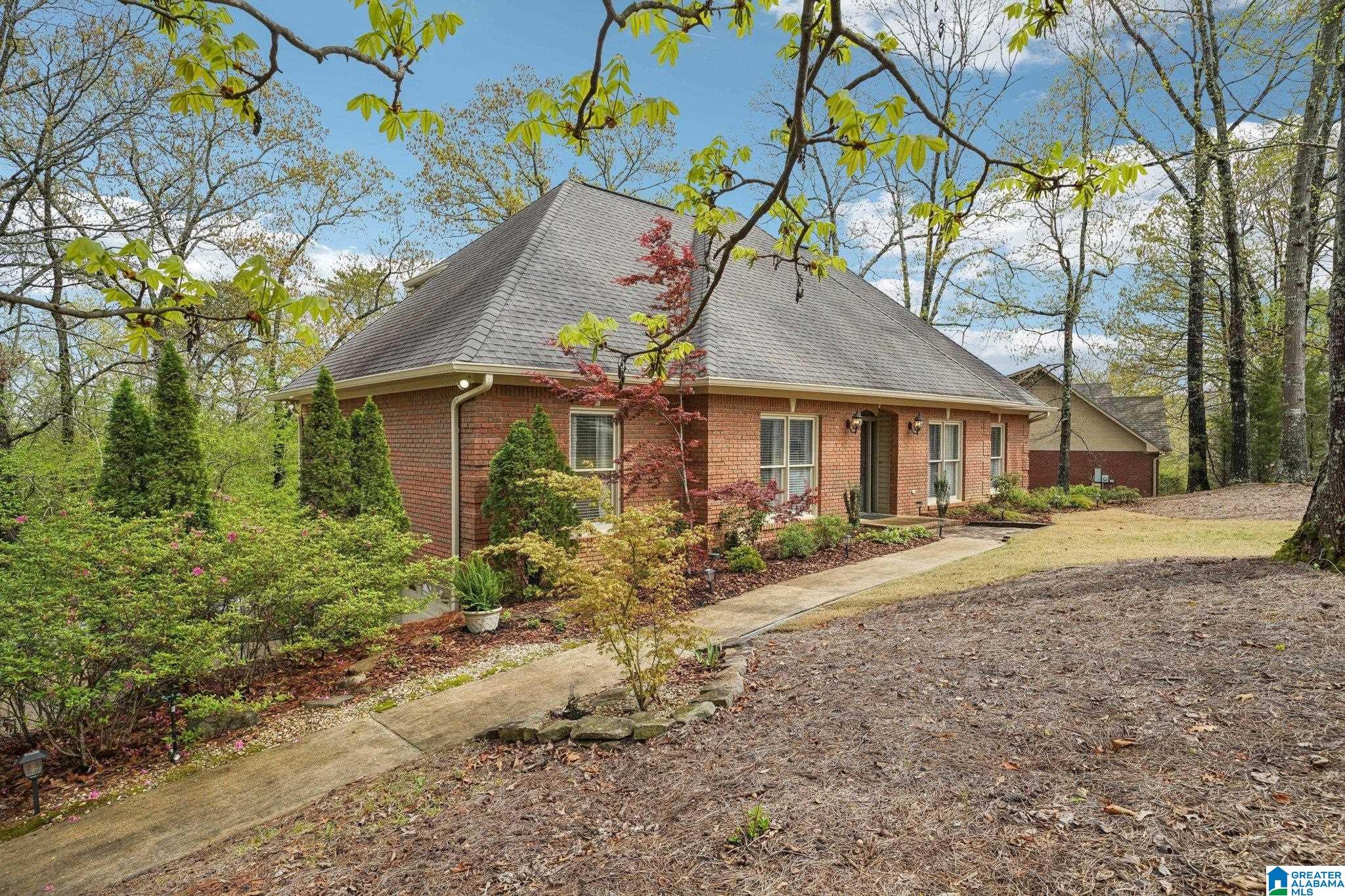 995 Diane Street Southwest Leeds, AL 35094 - Photo 3 of 48