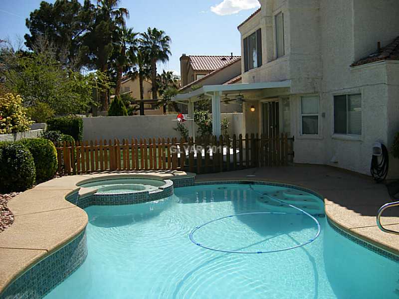 550 Heswall Court Henderson, NV 89014 - Photo 33 of 35 Swimming Pool/Hot Tub/Sauna.