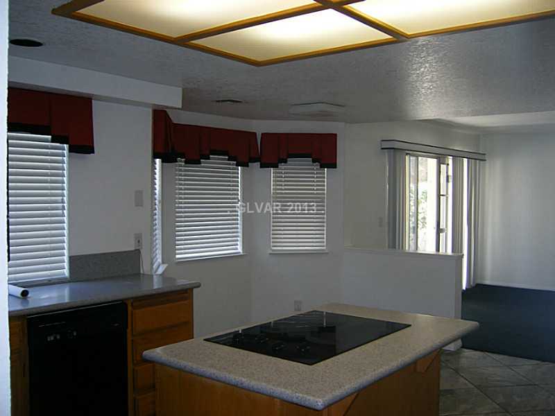 550 Heswall Court Henderson, NV 89014 - Photo 7 of 35 Kitchen.