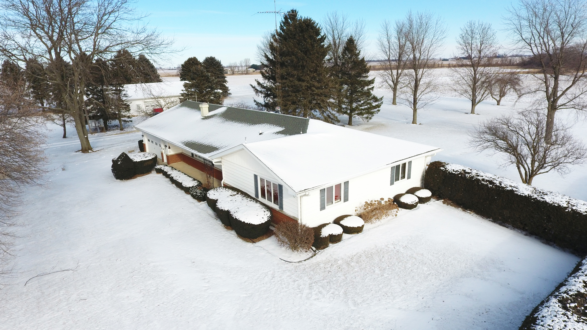 24960 Schafer Road Clare, IL 60111 - Photo 5 of 31