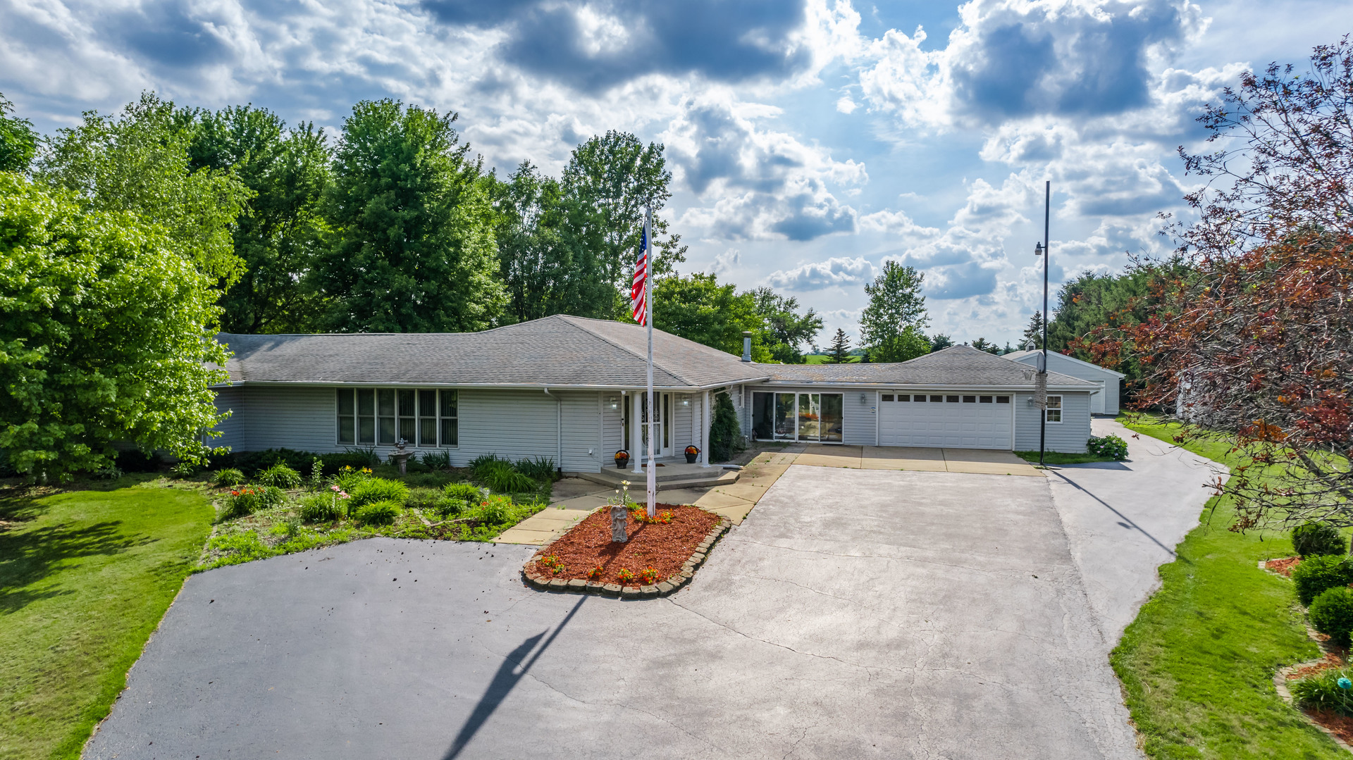 4770 Stone Quarry Road Belvidere, IL 61008 - Photo 3 of 54