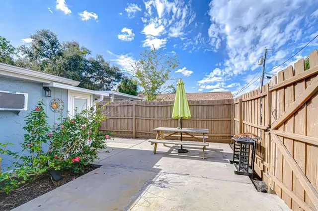 $2,050 | 4444 17th Street West, Unit A, Bradenton, FL 34207