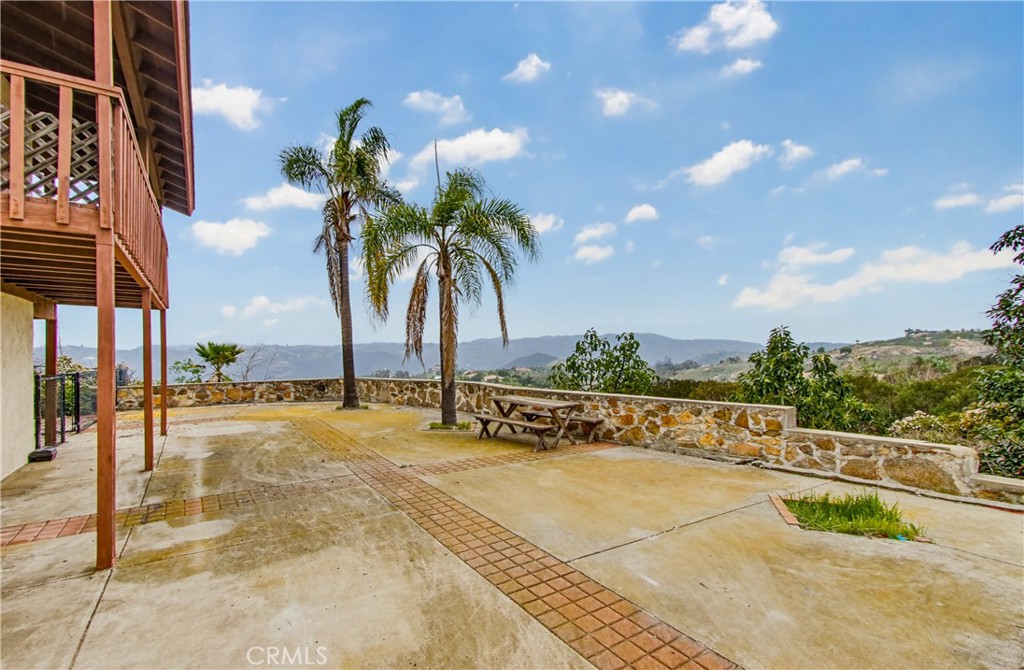 11905 Sierra Rojo Road Valley Center, CA 92082 - Photo 43 of 65 courtyard view